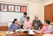 आंगनबाड़ी केवल पोषण नहीं, बल्कि संस्कार निर्माण की पाठशाला बने : मंत्री लक्ष्मी राजवाड़े आंगनबाड़ी केवल पोषण नहीं, बल्कि संस्कार निर्माण की पाठशाला बने : मंत्री लक्ष्मी राजवाड़े