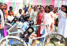 रायपुर : जिले के अंतिम छोर तक पहुंची शासन की योजनाओं का लाभ रायपुर : जिले के अंतिम छोर तक पहुंची शासन की योजनाओं का लाभ