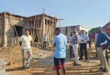 पंचायत सचिव के निलंबन के निर्देश : सीईओ ने विकास कार्यों का लिया जायजा पंचायत सचिव के निलंबन के निर्देश : सीईओ ने विकास कार्यों का लिया जायजा