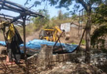 अवैध अतिक्रमण पर छत्तीसगढ़ राज्य वन विकास निगम की सख्त कार्रवाई अवैध अतिक्रमण पर छत्तीसगढ़ राज्य वन विकास निगम की सख्त कार्रवाई