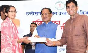 abdul rajjak युवाओं के उज्ज्वल भविष्य के लिए सरकार पूर्णतः प्रतिबद्ध : मुख्यमंत्री विष्णु देव साय