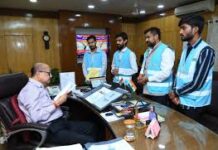 राज्यपाल डेका से फिल परमार्थ आश्रम के संस्थापक ने की भेंट राज्यपाल डेका से फिल परमार्थ आश्रम के संस्थापक ने की भेंट