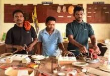अब हथियार नहीं, हुनर से बदल रही पुनर्वासितों की जिंदगी : इलेक्ट्रीशियन ट्रेड में दिया जा रहा प्रशिक्षण अब हथियार नहीं, हुनर से बदल रही पुनर्वासितों की जिंदगी : इलेक्ट्रीशियन ट्रेड में दिया जा रहा प्रशिक्षण