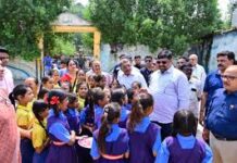 शिक्षा मंत्री गजेन्द्र यादव ने दुर्ग के प्राथमिक विद्यालय का किया निरीक्षण शिक्षा मंत्री गजेन्द्र यादव ने दुर्ग के प्राथमिक विद्यालय का किया निरीक्षण