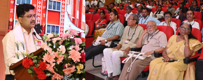 आधारभूत जीवन के लिए कॉमन्स महत्वपूर्ण : धान के अलावा दलहन-तिलहन व सब्जी की करें खेती: कृषि मंत्री रामविचार नेताम