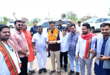 वित्त मंत्री ओपी चौधरी का कांकेर आगमन पर आत्मीय स्वागत वित्त मंत्री ओपी चौधरी का कांकेर आगमन पर आत्मीय स्वागत
