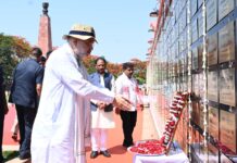 केंद्रीय गृहमंत्री शाह ने अमर वाटिका में शहीदों को दी श्रद्धांजलि,परिजनों से की आत्मीय मुलाकात