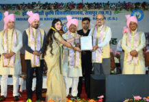 ’इकोनॉमी के विकास के लिए वैल्यू एडिशन आधारित उत्पादन करना होगा – राज्यपाल डेका’ ’इकोनॉमी के विकास के लिए वैल्यू एडिशन आधारित उत्पादन करना होगा - राज्यपाल डेका’