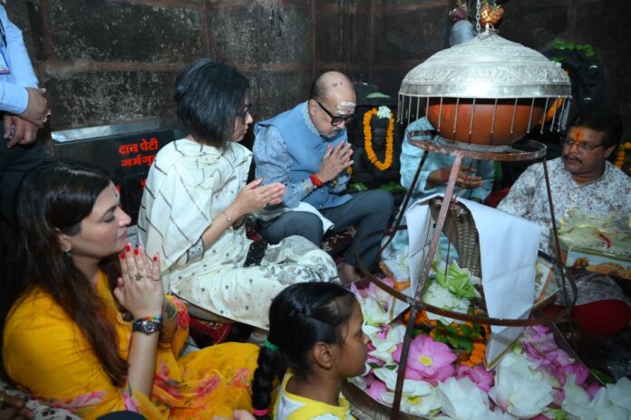 भोरमदेव पहुंचे राज्यपाल रमेन डेका, पूजा-अर्चना कर प्रदेशवासियों की सुख-समृद्धि की कामना की