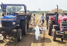 बस्तर में रेत के अवैध परिवहन के मामले में 4 वाहन जब्त बस्तर में रेत के अवैध परिवहन के मामले में 4 वाहन जब्त