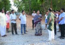 समयसीमा और गुणवत्ता पर फोकस: मंत्री लक्ष्मी राजवाड़े ने सड़क निर्माण कार्य का किया निरीक्षण समयसीमा और गुणवत्ता पर फोकस: मंत्री लक्ष्मी राजवाड़े ने सड़क निर्माण कार्य का किया निरीक्षण