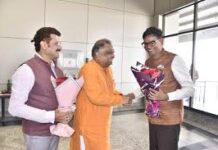 वित्तमंत्री ओपी चौधरी का किया गया आत्मीय स्वागत वित्तमंत्री ओपी चौधरी का किया गया आत्मीय स्वागत
