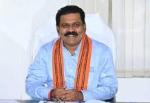 उप मुख्यमंत्री विजय शर्मा के विशेष प्रयासों से कबीरधाम में 52-52 लाख रुपए की लागत से हो रहा मिनी स्टेडियम का निर्माण उप मुख्यमंत्री विजय शर्मा के विशेष प्रयासों से कबीरधाम में 52-52 लाख रुपए की लागत से हो रहा मिनी स्टेडियम का निर्माण