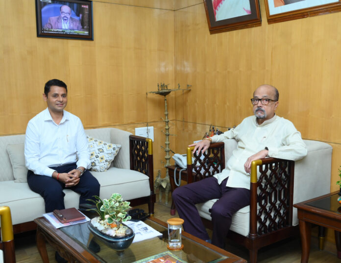 ’राज्यपाल डेका ने पर्यटन स्थलों का विकास एवं सुविधाएं बढ़ाने के दिए निर्देश’