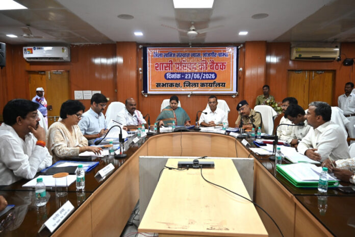 2 डीएमएफ निधि से खनिज प्रभावित क्षेत्रों में शिक्षा, स्वास्थ्य और पेयजल सुविधाओं को मिलेगी प्राथमिकता