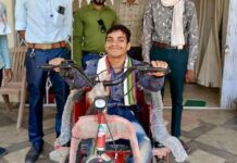 दिव्यांग मनुराज को मिला संबल, मोटराइज्ड ट्राईसाइकिल से अब शिक्षा की राह होगी आसान दिव्यांग मनुराज को मिला संबल, मोटराइज्ड ट्राईसाइकिल से अब शिक्षा की राह होगी आसान