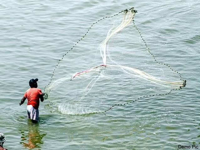 download (2) छत्तीसगढ़ में आज से 15 अगस्त 2026 तक मत्स्याखेट पर पूर्ण प्रतिबंध