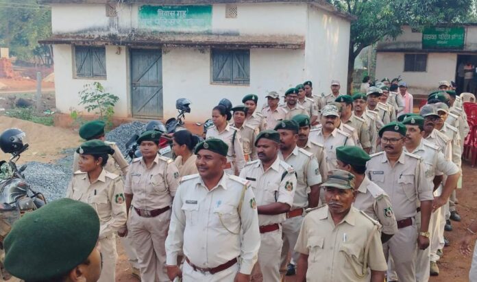 बस्तर वनमंडल की बड़ी पहल, संवेदनशील क्षेत्रों में मॉकड्रिल...वन अपराधों के विरूद्ध कार्यवाही हेतु अमले ने की तैयारी