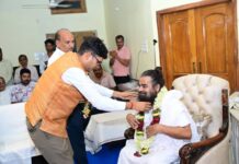 गुरु पूर्णिमा पर आचार्य गादी सद्गुरु कबीर धाम पहुंचे वित्त मंत्री ओपी चौधरी गुरु पूर्णिमा पर आचार्य गादी सद्गुरु कबीर धाम पहुंचे वित्त मंत्री ओपी चौधरी