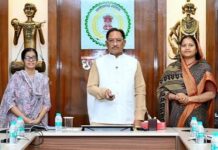 आर्थिक स्वावलंबन की नई पहचान बन रही है महतारी वंदन योजना : मुख्यमंत्री विष्णुदेव साय आर्थिक स्वावलंबन की नई पहचान बन रही है महतारी वंदन योजना : मुख्यमंत्री विष्णुदेव साय
