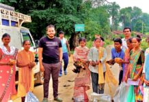 चूजों से बढ़ेगी ग्रामीण परिवारों की आमदनी : सुकमा में हितग्राहियों को निःशुल्क चूजे और दाना वितरित चूजों से बढ़ेगी ग्रामीण परिवारों की आमदनी : सुकमा में हितग्राहियों को निःशुल्क चूजे और दाना वितरित