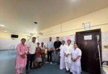जिला चिकित्सालय जशपुर में 55 वर्षीय मरीज की जटिल आपातकालीन शल्यक्रिया सफल जिला चिकित्सालय जशपुर में 55 वर्षीय मरीज की जटिल आपातकालीन शल्यक्रिया सफल