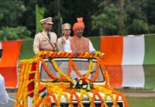 दंतेवाड़ा जिले में हर्ष और उमंग के साथ मनाया गया स्वतंत्रता दिवस दंतेवाड़ा जिले में हर्ष और उमंग के साथ मनाया गया स्वतंत्रता दिवस