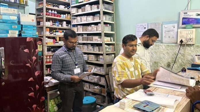 नकली एवं अमानक दवाओं की रोकथाम के लिए धमतरी में सघन औषधि निरीक्षण अभियान जारी