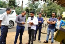 कलेक्टर ने परखी डिजिटल गिरदावरी और आयुष्मान शिविरों की जमीनी हकीकत कलेक्टर ने परखी डिजिटल गिरदावरी और आयुष्मान शिविरों की जमीनी हकीकत