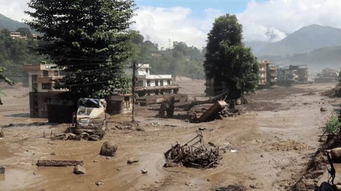 नेपाल में 48 घंटे के भीतर दूसरा जल-विस्फोट...फट गया पानी से लबालब भरा बांध, फिर भयानक सैलाब का खतरा