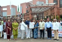 आईसीएआर-एनआईबीएसएम ने एससीएसपी कार्यक्रम के तहत किसानों को वितरित किए पावर स्प्रेयर एवं सोलर पैनल आईसीएआर-एनआईबीएसएम ने एससीएसपी कार्यक्रम के तहत किसानों को वितरित किए पावर स्प्रेयर एवं सोलर पैनल