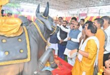 महासमुंद : उप मुख्यमंत्री अरुण साव महारुद्राभिषेक में शामिल हुए Mahasamund: Deputy Chief Minister Arun Sao attended the Maharudrabhishek.
