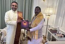 छत्तीसगढ़ के कृषि मंत्री ने सत्य साई ग्राम का किया दौरा छत्तीसगढ़ के कृषि मंत्री ने सत्य साई ग्राम का किया दौरा