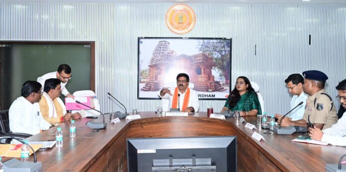 उप मुख्यमंत्री एवं कवर्धा विधायक विजय शर्मा ने गौसेवकों एवं अधिकारियों की ली बैठक