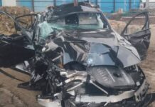फ्लाईओवर से 75 फीट नीचे गिरी BMW…3 की मौत, 1 घायल फ्लाईओवर से 75 फीट नीचे गिरी BMW...3 की मौत, 1 घायल