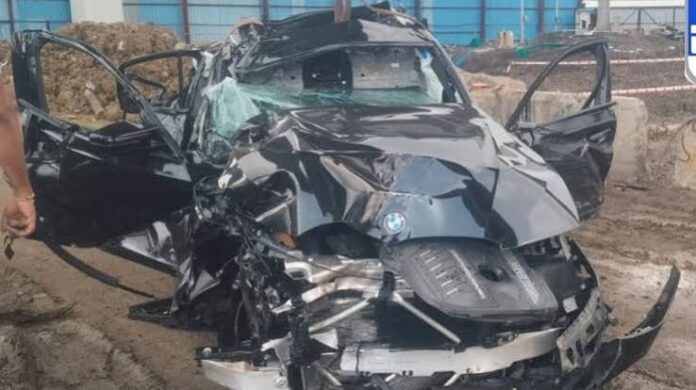 ashif copy फ्लाईओवर से 75 फीट नीचे गिरी BMW...3 की मौत, 1 घायल