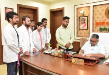 जनसेवा ही सुशासन सरकार की सर्वाेच्च प्राथमिकताः मंत्री राजेश अग्रवाल जनसेवा ही सुशासन सरकार की सर्वाेच्च प्राथमिकताः मंत्री राजेश अग्रवाल