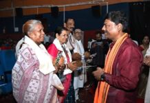 मुख्यमंत्री शिक्षा गौरव अलंकरण समारोह- वन मंत्री केदार कश्यप ने सेवानिवृत्त शिक्षकों और शिक्षा दूतों को किया सम्मानित मुख्यमंत्री शिक्षा गौरव अलंकरण समारोह- वन मंत्री केदार कश्यप ने सेवानिवृत्त शिक्षकों और शिक्षा दूतों को किया सम्मानित