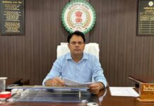 खैरागढ़ : अवैध कीटनाशक भण्डारण एवं विक्रय पर कृषि विभाग की बड़ी कार्रवाई कलेक्टर इंद्रजीत सिंह चंद्रवाल