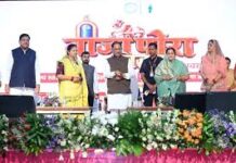 ‘विष्णु भैया’ का घर बना बहनों का मायका, मुख्यमंत्री निवास में उल्लास से मना तीजा-पोरा तिहार ‘विष्णु भैया’ का घर बना बहनों का मायका, मुख्यमंत्री निवास में उल्लास से मना तीजा-पोरा तिहार