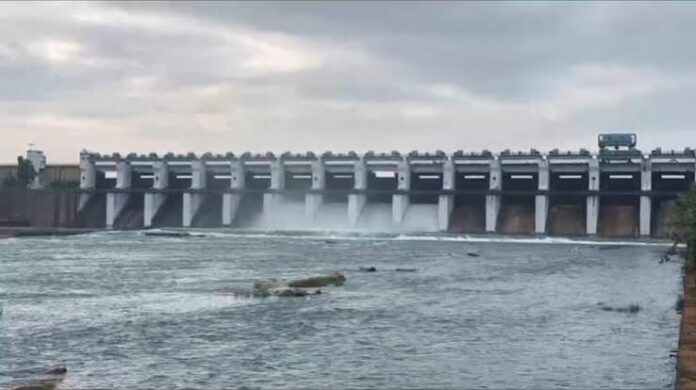 ashif copy धमतरी : गंगरेल बांध के 7 गेट खोले गए, 42,540 क्यूसेक पानी छोड़ा जा रहा