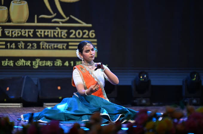 download (2) शार्वी सिंह परिहार ने कथक की मनमोहक प्रस्तुति दी