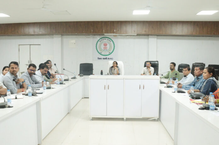 सक्ती : कलेक्टर की पहल पर उद्योगों की मांग के अनुरूप तैयार होंगे जिले के आईटीआई युवा