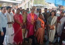 मुख्यमंत्री तीर्थ यात्रा योजना से प्रदेश के श्रद्धालुओं को मिल रहा निःशुल्क तीर्थ दर्शन का अवसर मुख्यमंत्री तीर्थ यात्रा योजना से प्रदेश के श्रद्धालुओं को मिल रहा निःशुल्क तीर्थ दर्शन का अवसर