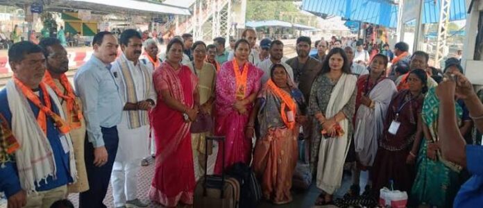 मुख्यमंत्री तीर्थ यात्रा योजना से प्रदेश के श्रद्धालुओं को मिल रहा निःशुल्क तीर्थ दर्शन का अवसर