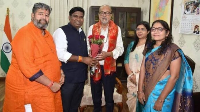 ashif copy राज्यपाल डेका से कामधेनु विश्वविद्यालय के कार्य परिषद सदस्यों ने की भेंट