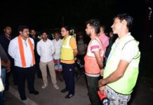 कवर्धा-बेमेतरा मार्ग पर पशुओं को देख उप मुख्यमंत्री विजय शर्मा ने अधिकारियों को लगाई फटकार कवर्धा-बेमेतरा मार्ग पर पशुओं को देख उप मुख्यमंत्री विजय शर्मा ने अधिकारियों को लगाई फटकार