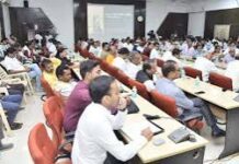 समान नागरिक संहिता पर जगदलपुर में उच्च स्तरीय समिति की बैठक समान नागरिक संहिता पर जगदलपुर में उच्च स्तरीय समिति की बैठक